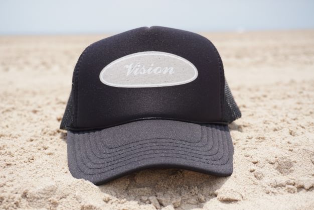 LOGO TRUCKER HAT