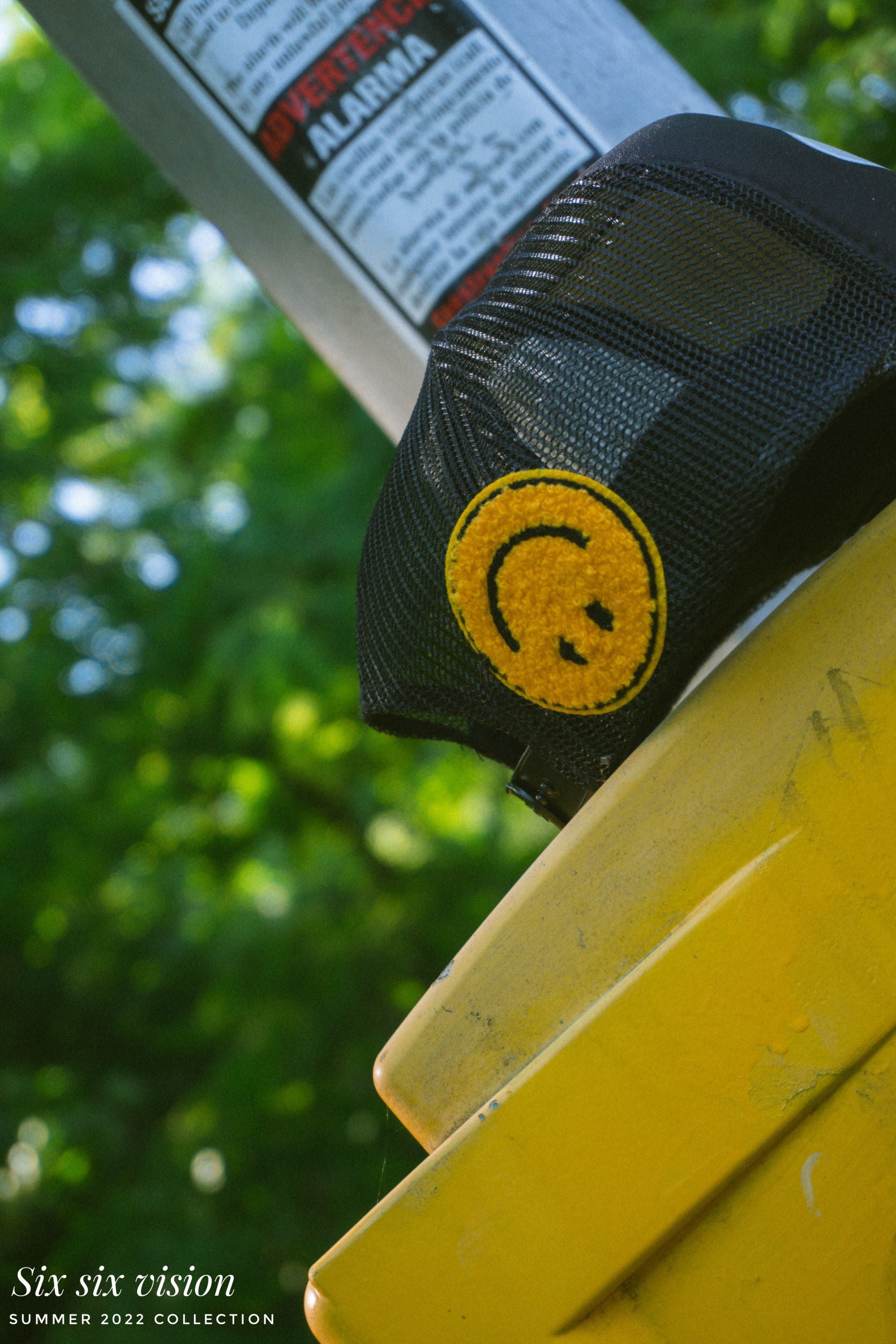 LOGO TRUCKER HAT